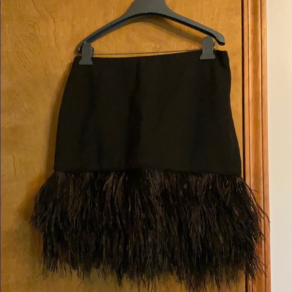 Unique Novelty Feather Skirt (NEW)